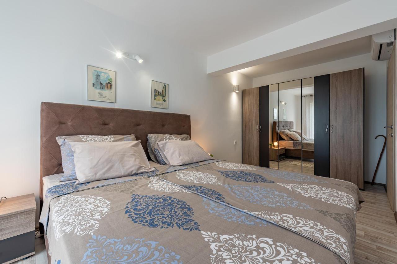R&B Family Apartments 圣菲利普雅科夫 外观 照片